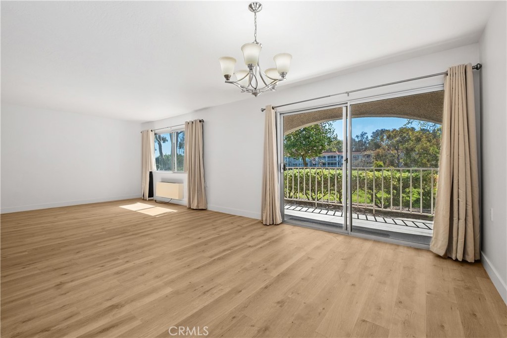 MLS #OC25240247 image #4