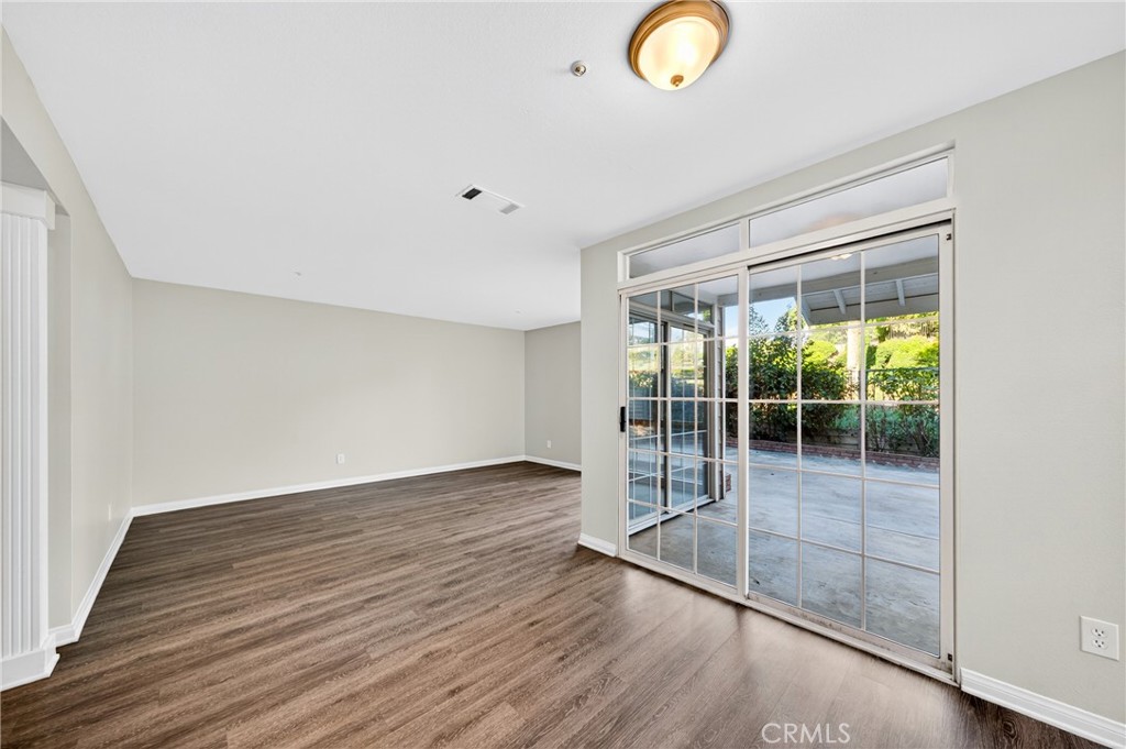 MLS #OC25240279 image #10