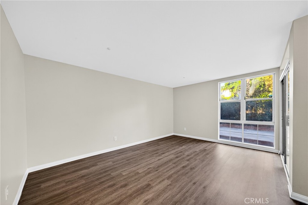 MLS #OC25240279 image #19