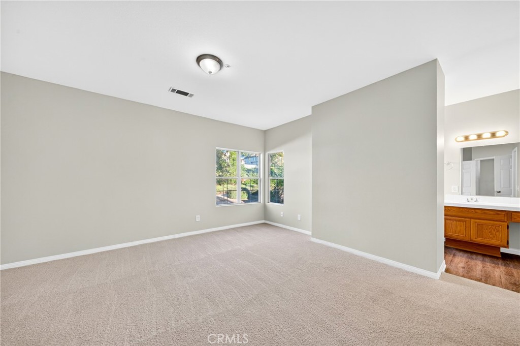 MLS #OC25240279 image #25