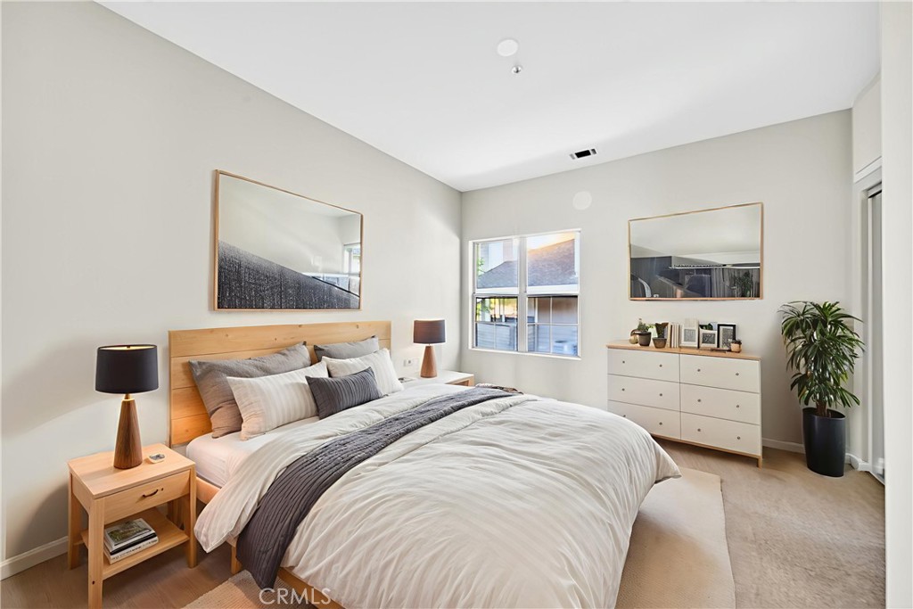 MLS #OC25240279 image #32