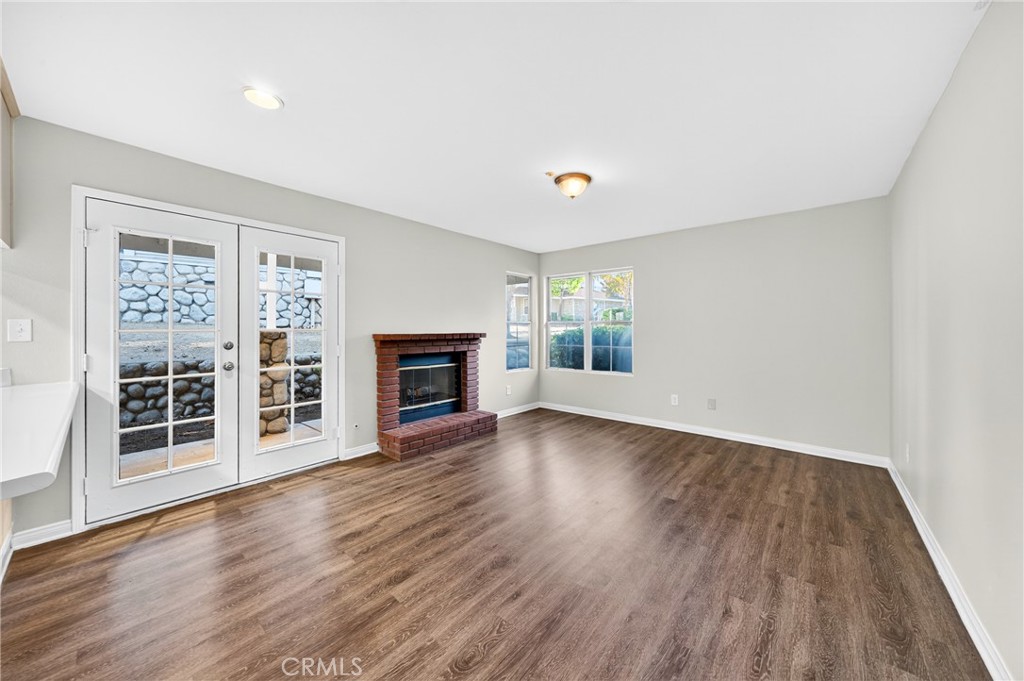 MLS #OC25240279 image #8