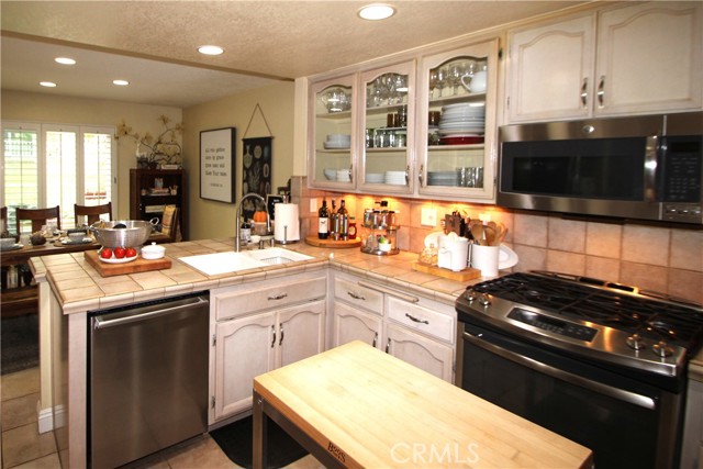 MLS #OC25240290 image #11