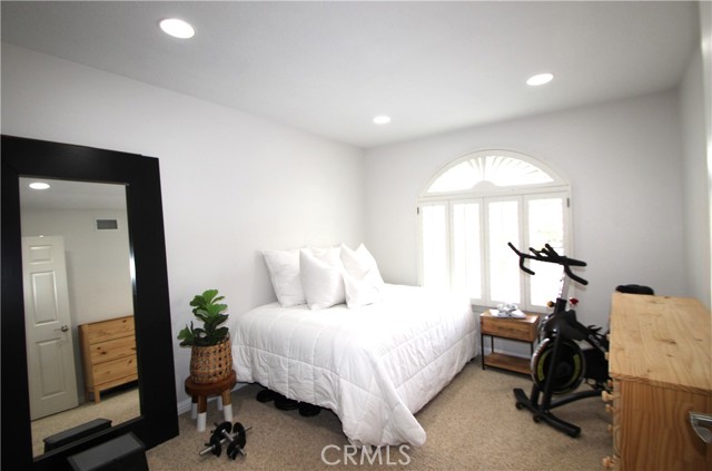 MLS #OC25240290 image #30