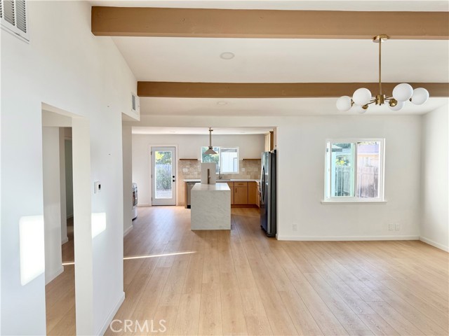 MLS #OC25240308 image #1