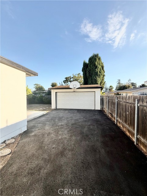 MLS #OC25240308 image #10