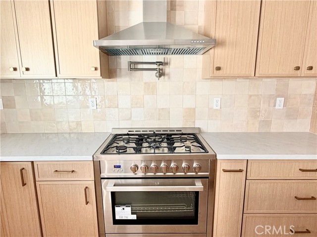 MLS #OC25240308 image #4