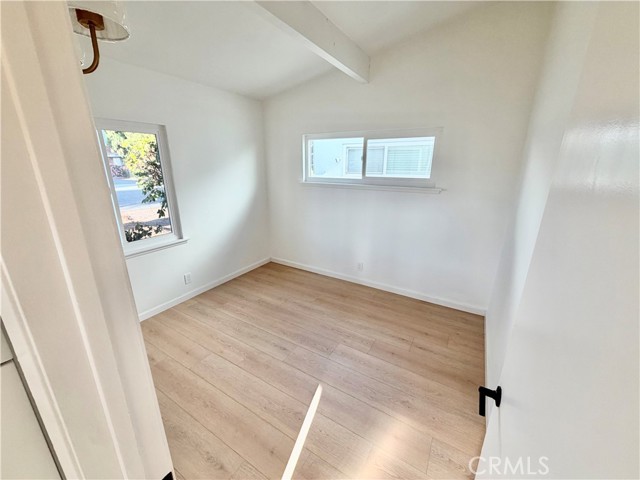 MLS #OC25240308 image #8