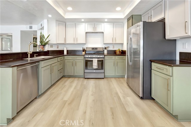 MLS #OC25240321 image #8