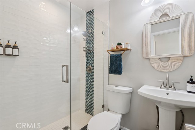 MLS #OC25240323 image #15