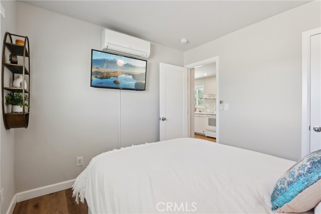 MLS #OC25240323 image #18