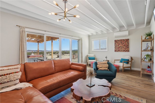 MLS #OC25240323 image #4