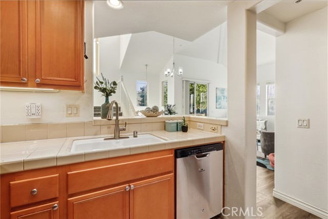 MLS #OC25240331 image #12