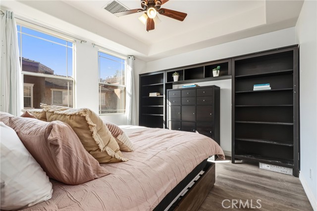 MLS #OC25240331 image #15