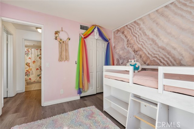 MLS #OC25240331 image #19