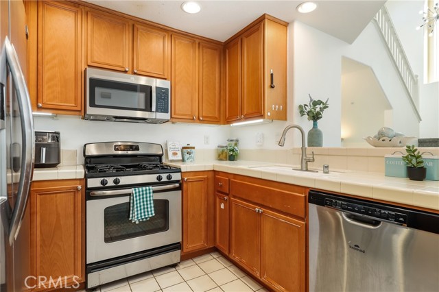 MLS #OC25240331 image #9