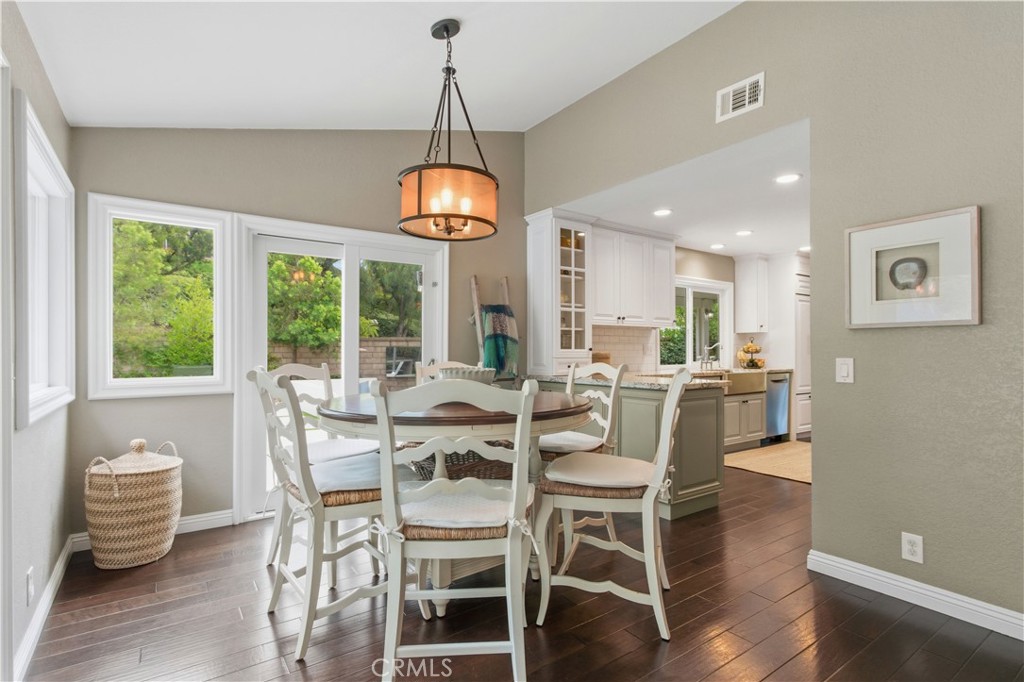 MLS #OC25240338 image #11