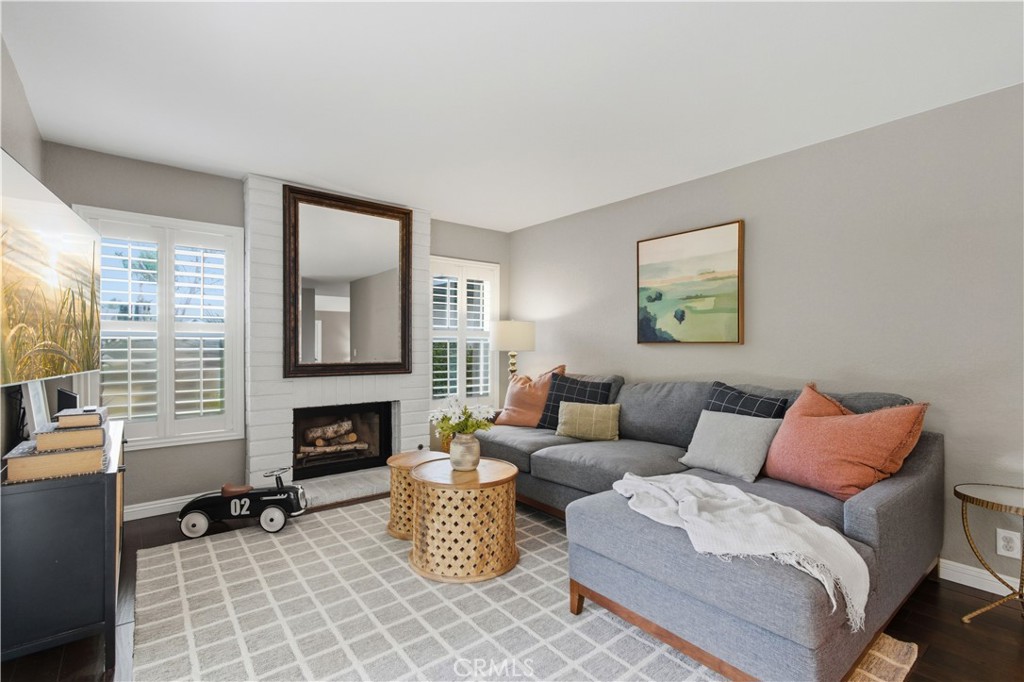 MLS #OC25240338 image #18