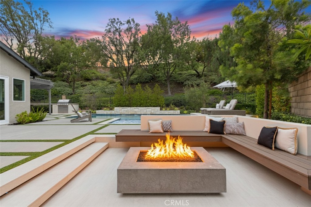 MLS #OC25240338 image #2