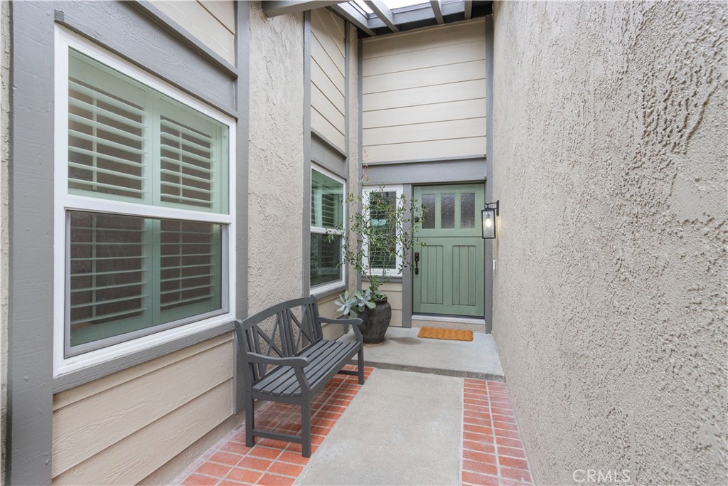 MLS #OC25240338 image #4