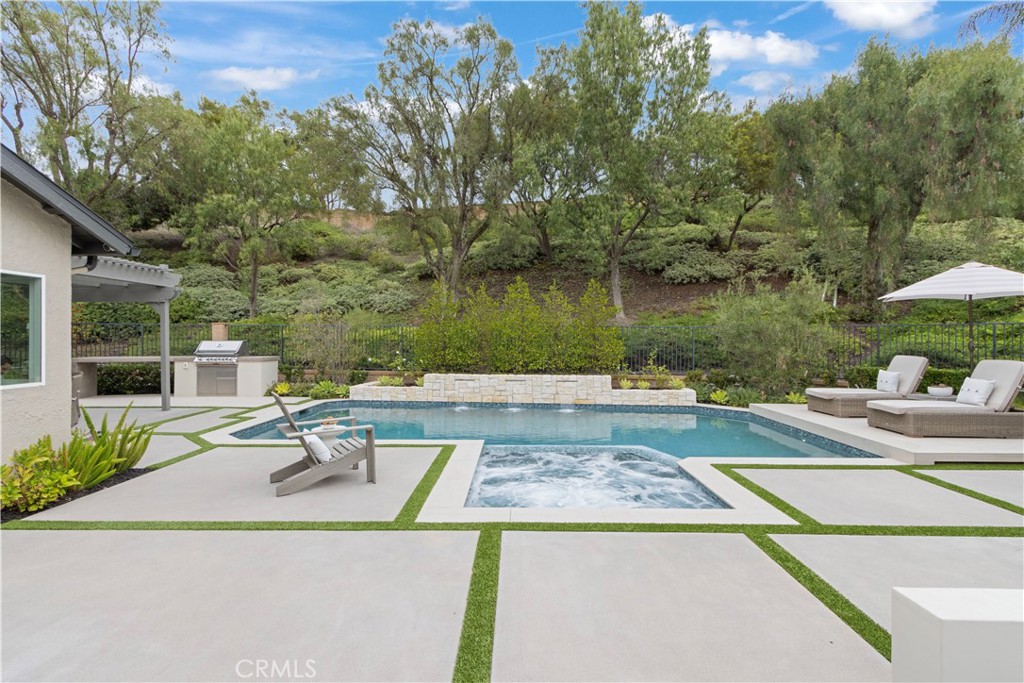 MLS #OC25240338 image #42