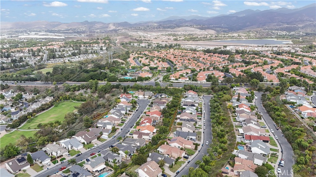 MLS #OC25240338 image #53