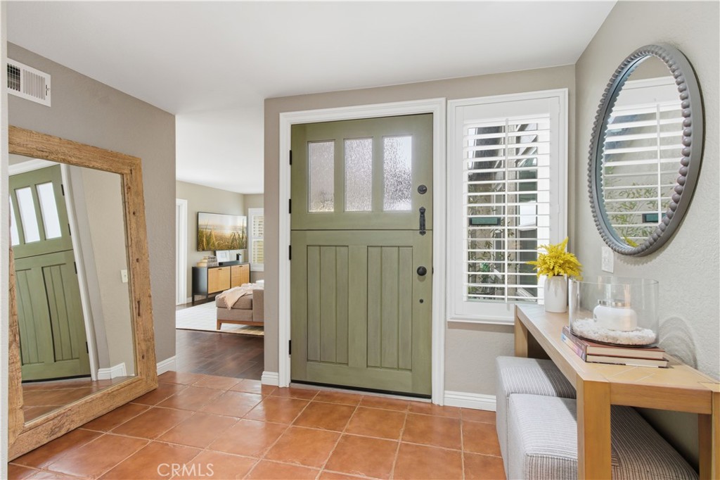 MLS #OC25240338 image #6