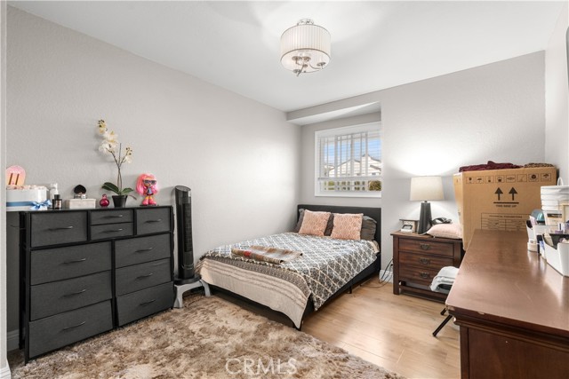 MLS #OC25240351 image #19