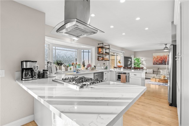 MLS #OC25240351 image #4