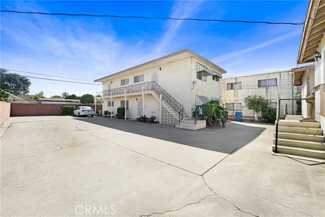 MLS #OC25240373 image #1