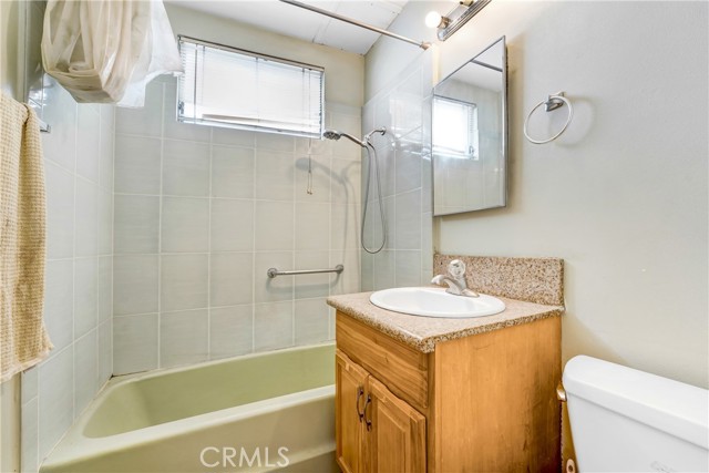 MLS #OC25240373 image #24