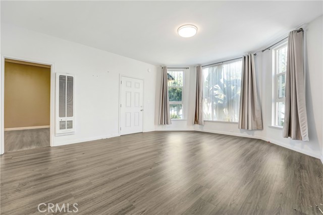 MLS #OC25240373 image #9