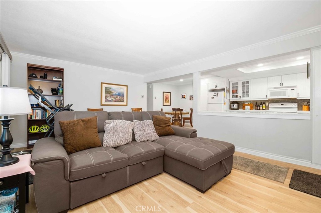 MLS #OC25240397 image #12