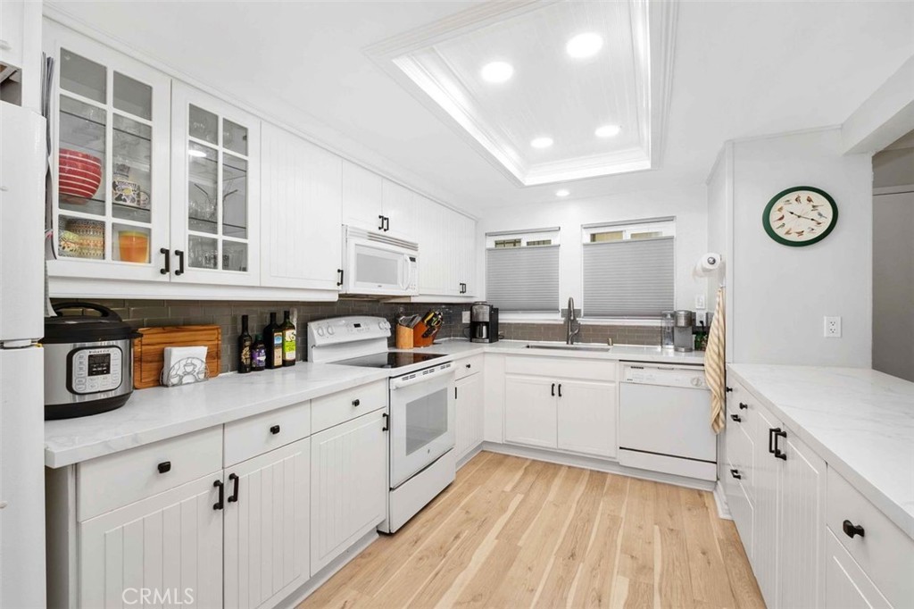 MLS #OC25240397 image #14