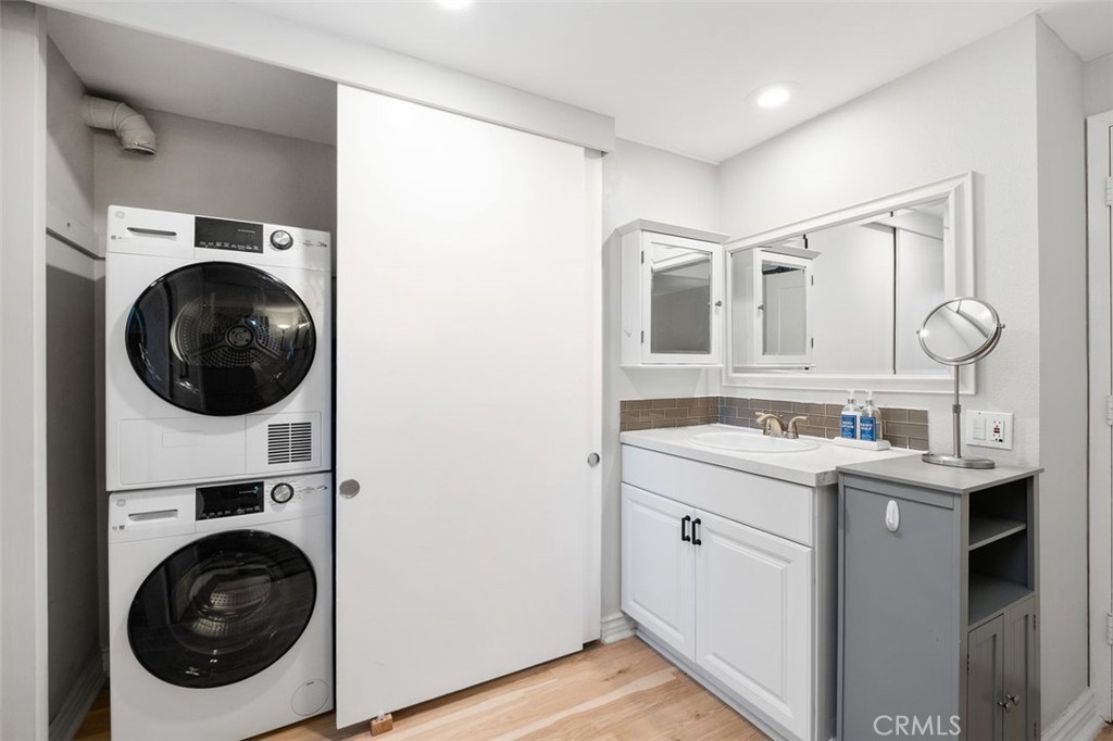 MLS #OC25240397 image #23