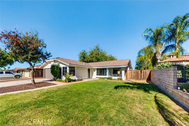 MLS #OC25240418 image #1