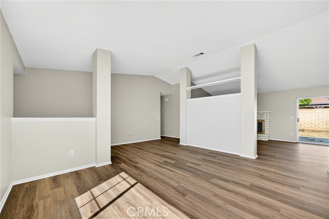 MLS #OC25240418 image #11