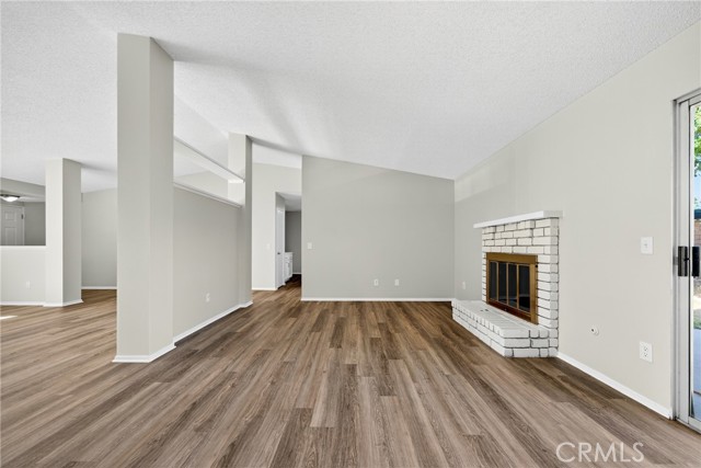 MLS #OC25240418 image #14