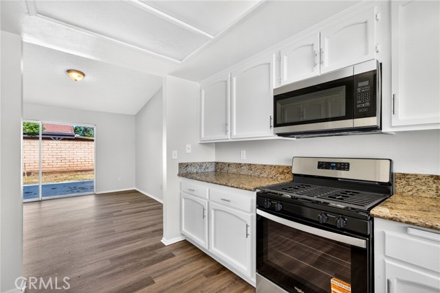 MLS #OC25240418 image #22