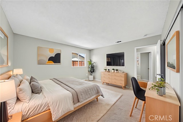 MLS #OC25240418 image #36