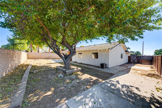 MLS #OC25240418 image #45