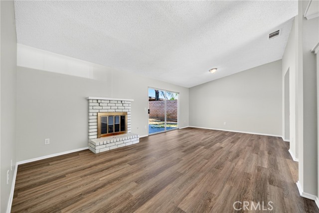 MLS #OC25240418 image #6