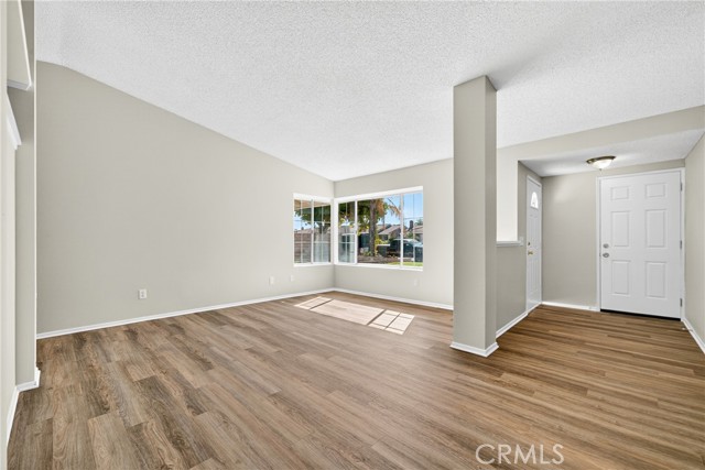 MLS #OC25240418 image #9