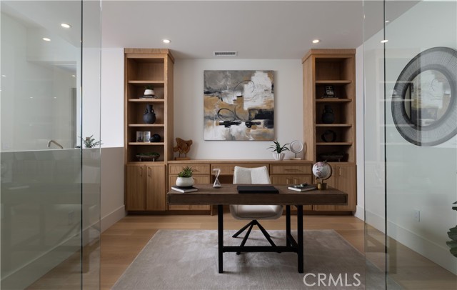 MLS #OC25240428 image #25