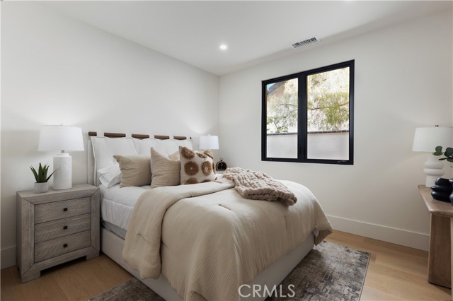 MLS #OC25240428 image #28