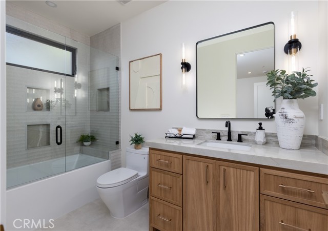 MLS #OC25240428 image #34