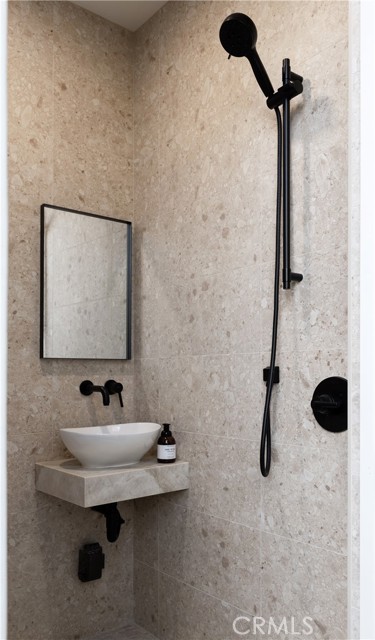 MLS #OC25240428 image #44