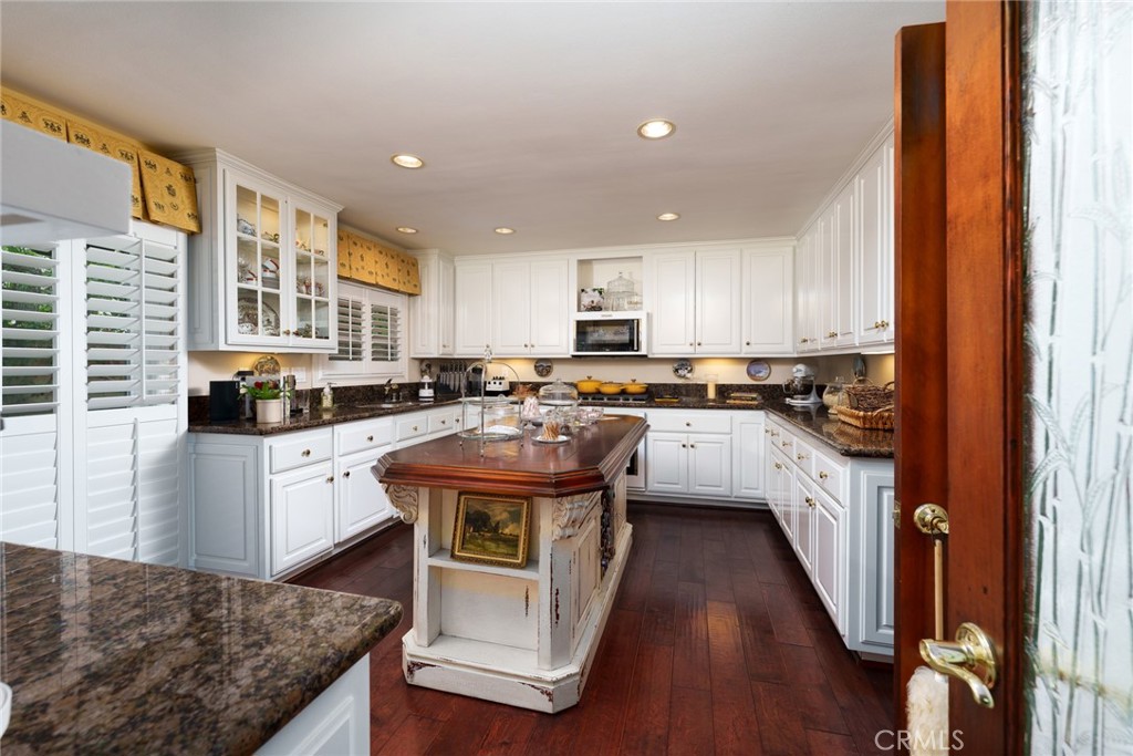 MLS #OC25240450 image #8