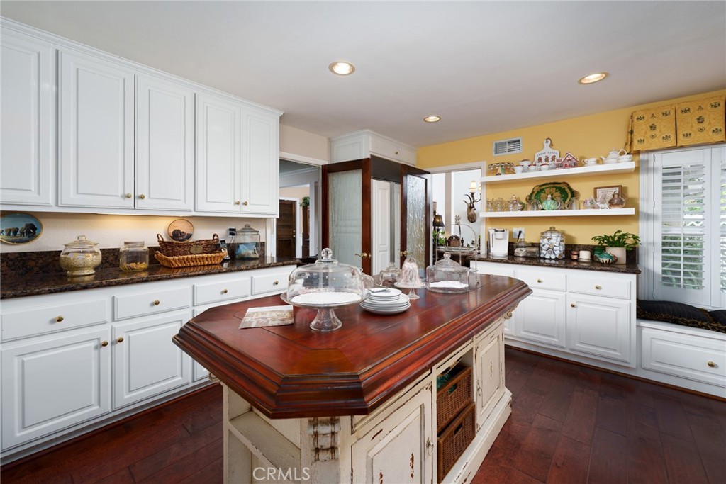 MLS #OC25240450 image #9