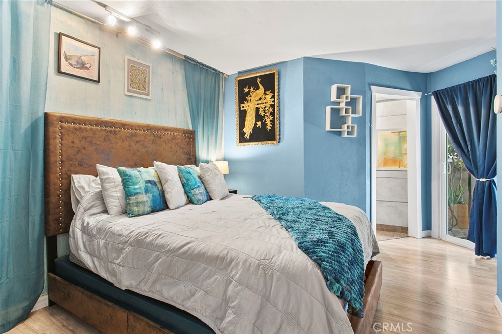 MLS #OC25240483 image #6